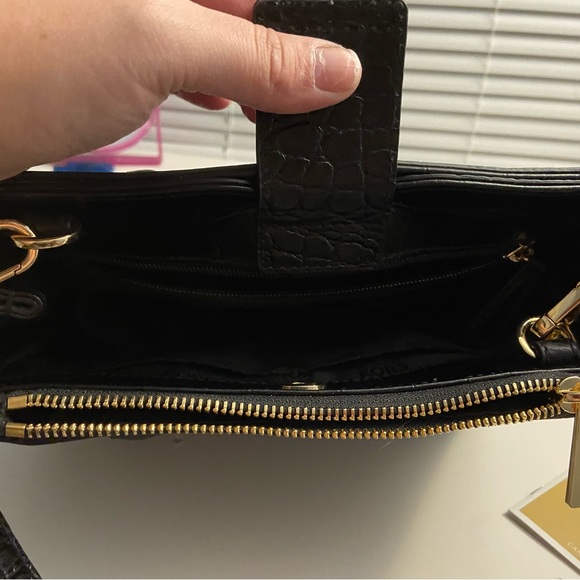 Michael Kors black Alligator handbag - Picture 4 of 5